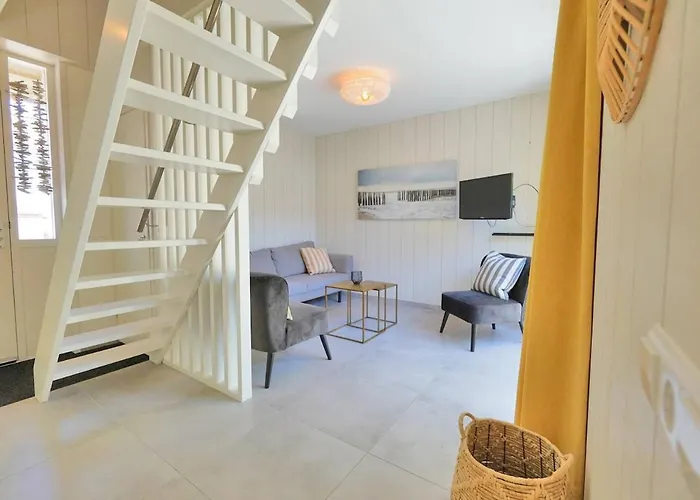 Dom wakacyjny Modern Vacation In *